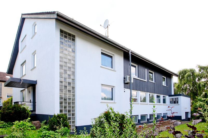 Schöne 5-Zimmer-Wohnung mit zwei Bädern und Balkon!
